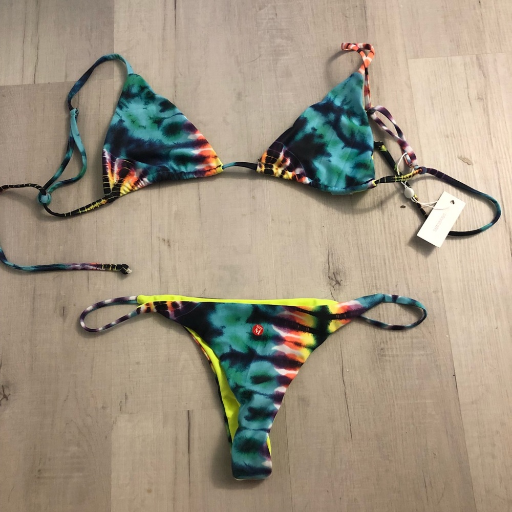 Sami’s bikinis infamous and sold out tie dye set🌈 - Picture 2 of 5